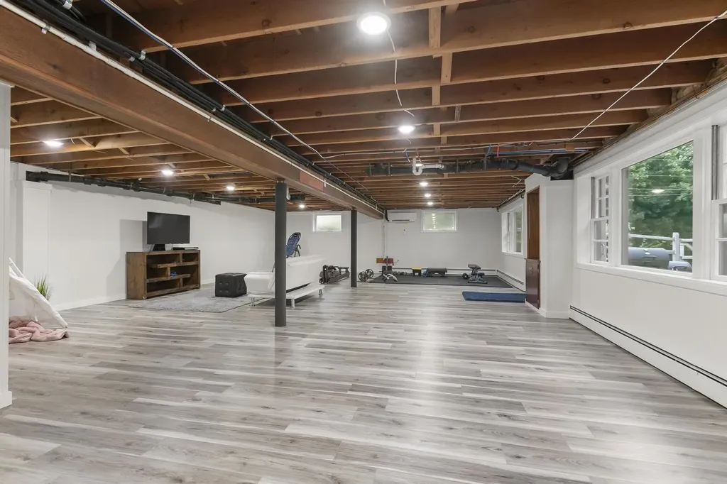 1239 Union Street Manchester NH 03104