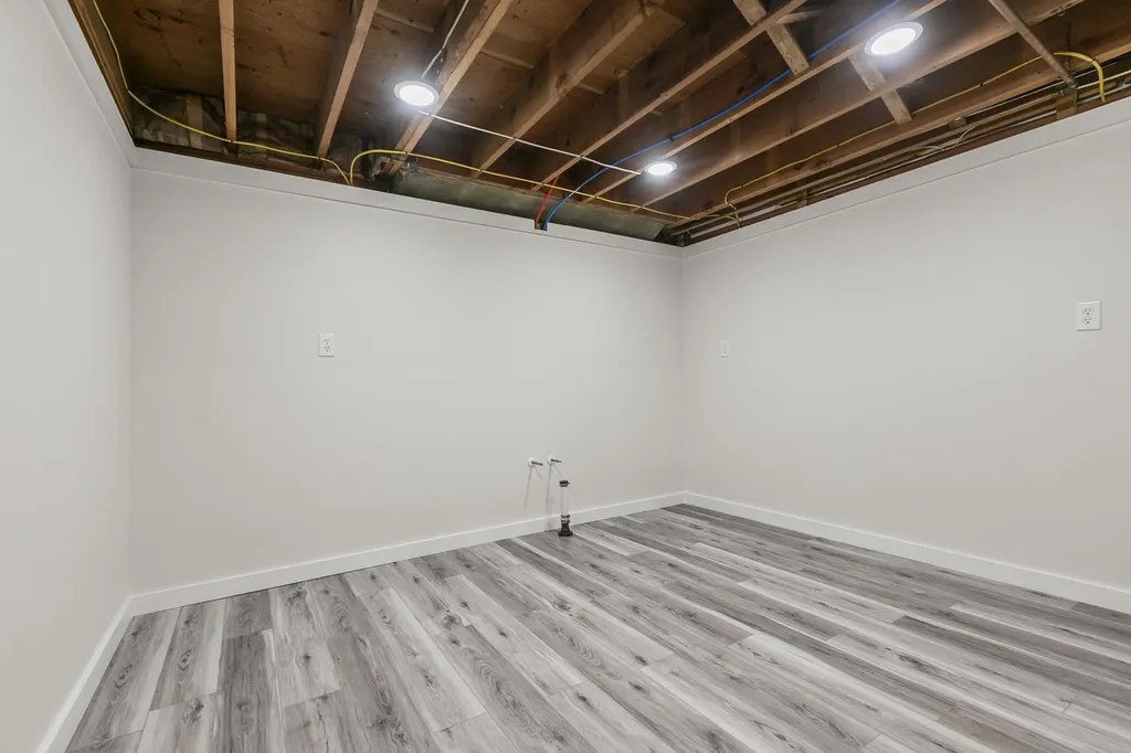 1239 Union Street Manchester NH 03104