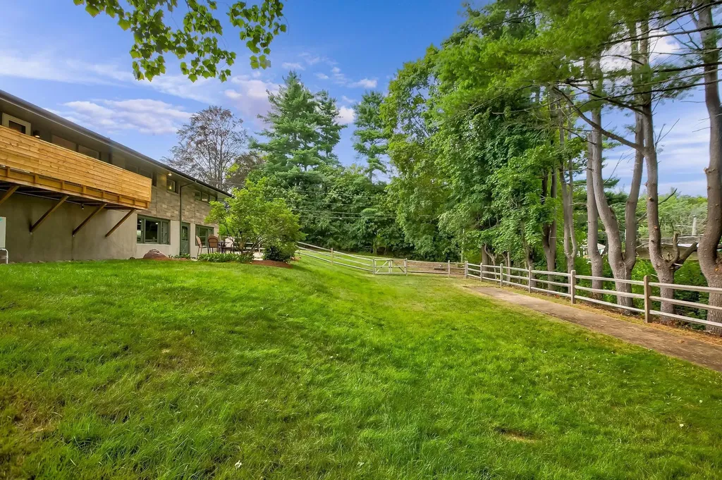 1239 Union Street Manchester NH 03104