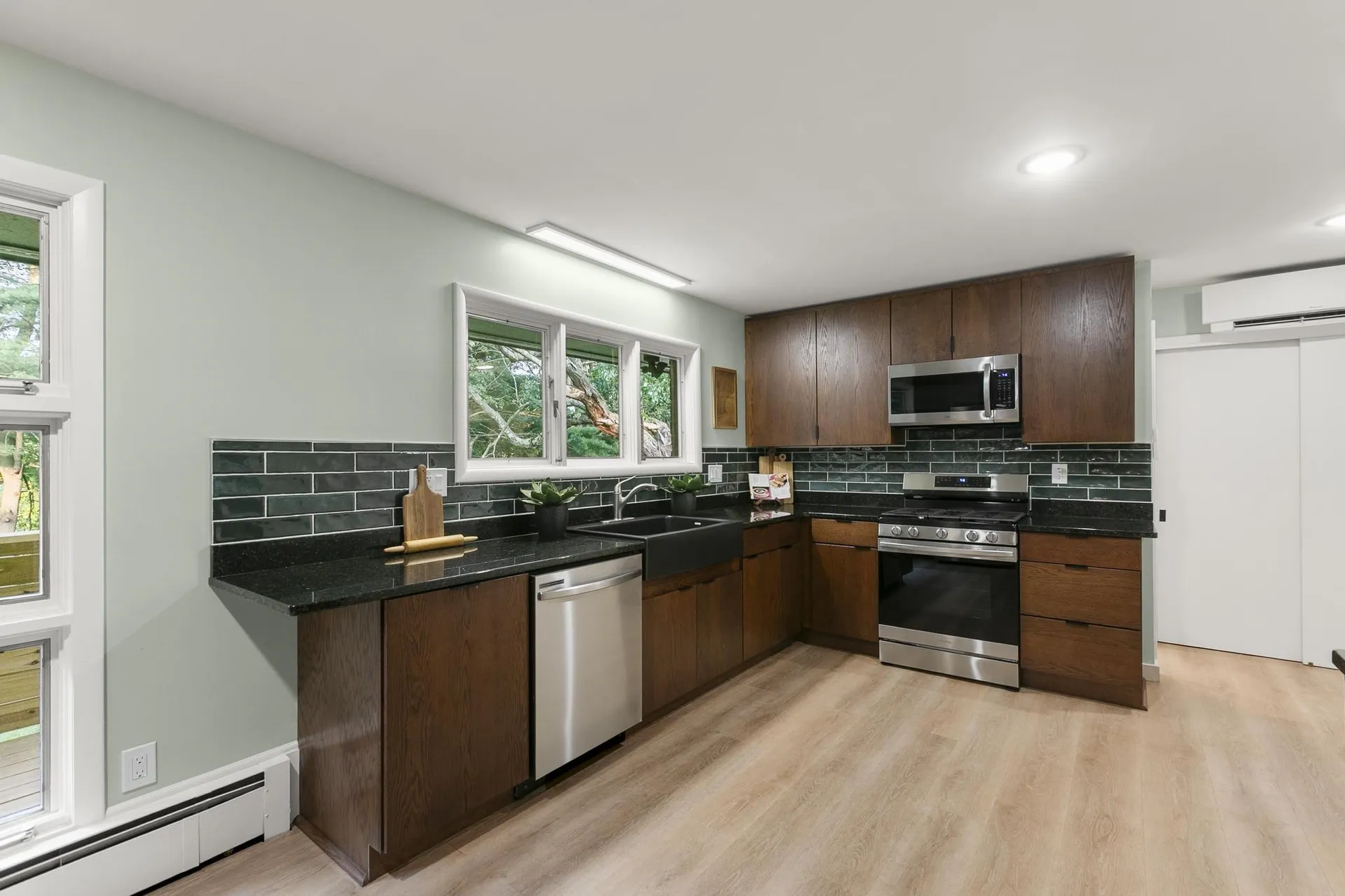 1239 Union Street Manchester NH 03104