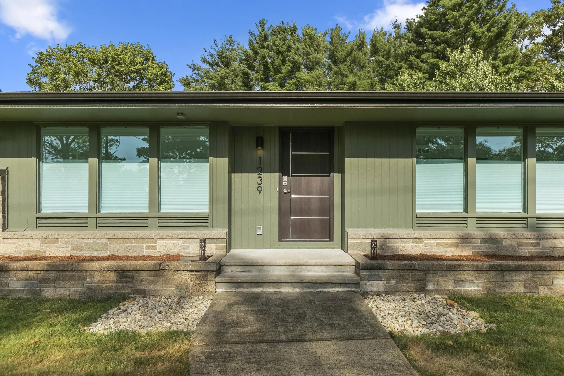 1239 Union Street Manchester NH 03104