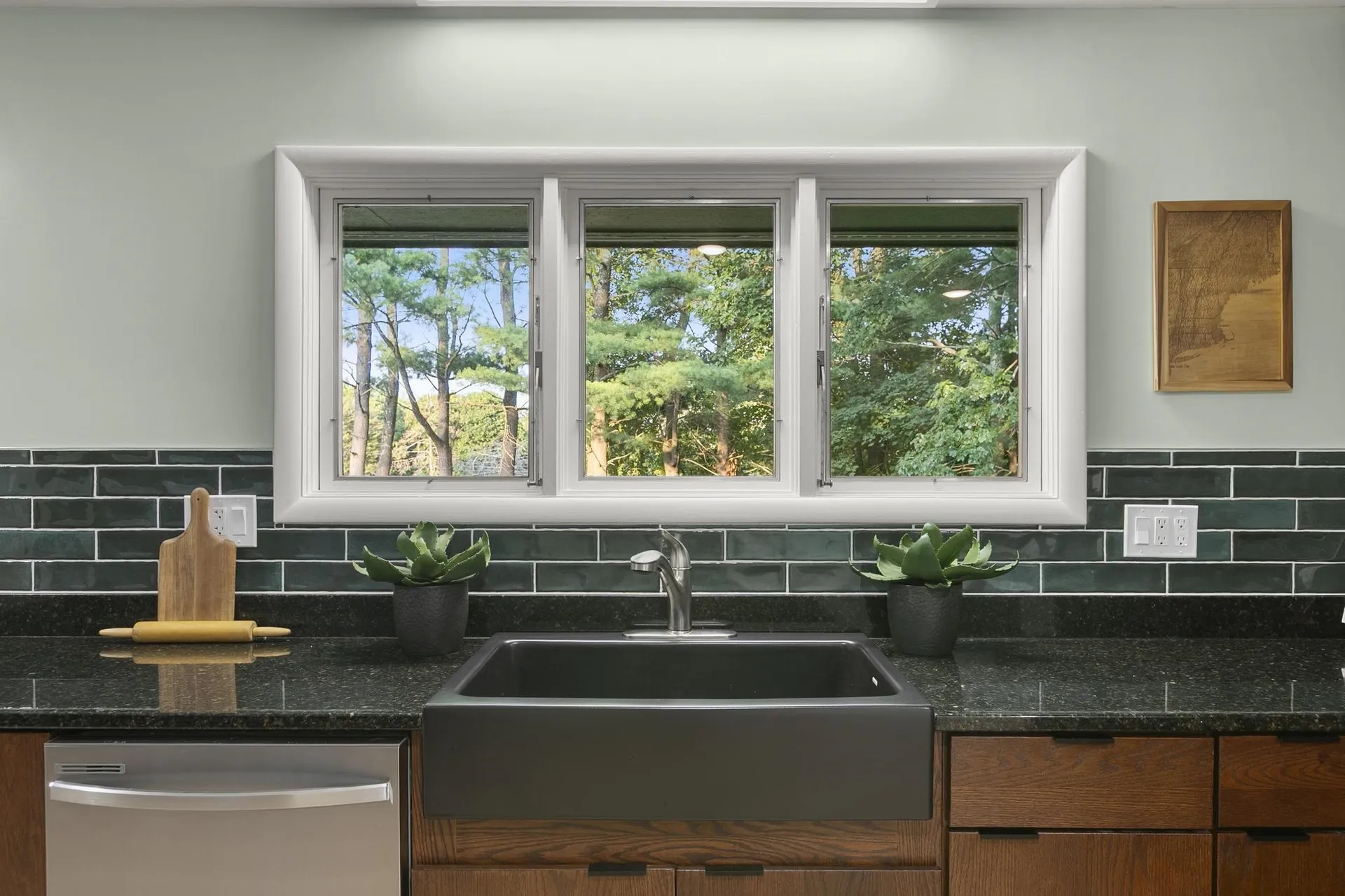 1239 Union Street Manchester NH 03104