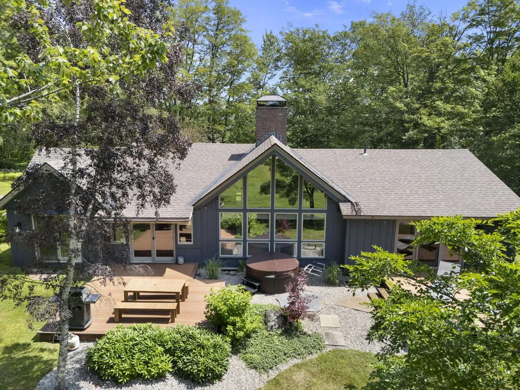 55 Crosstown Road Dover VT 05356