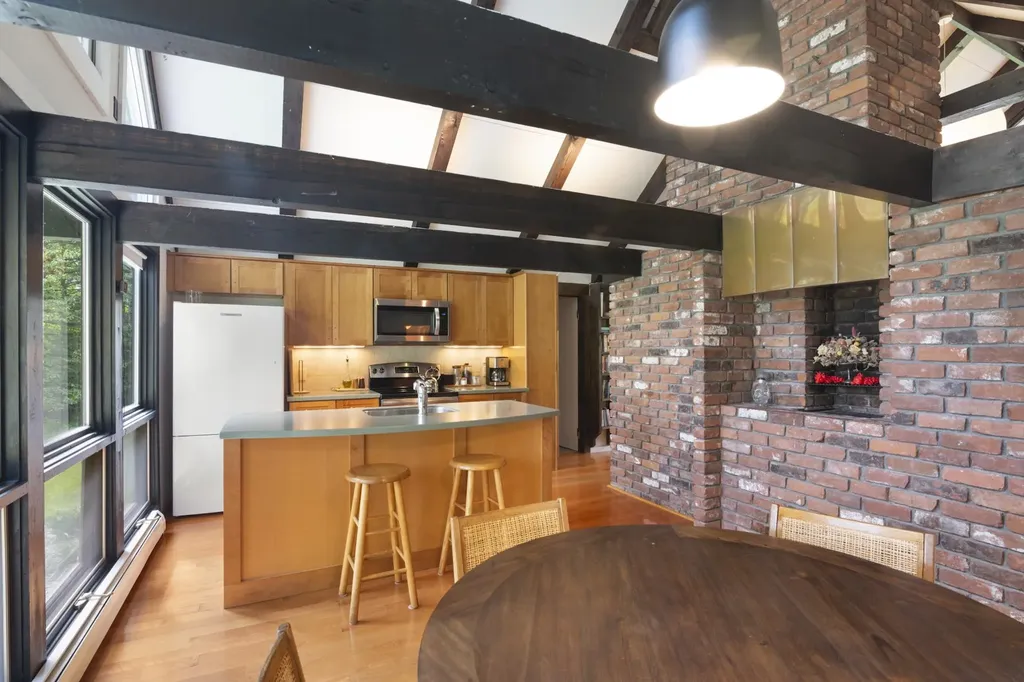 55 Crosstown Road Dover VT 05356