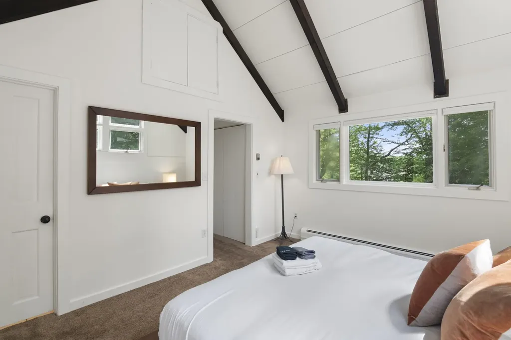 55 Crosstown Road Dover VT 05356