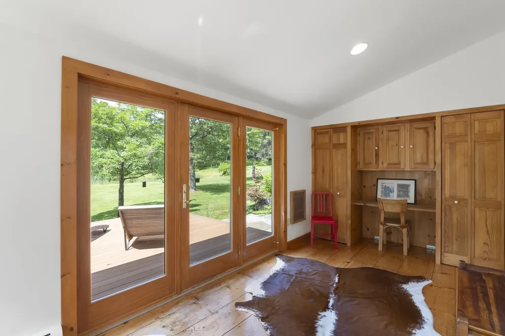 55 Crosstown Road Dover VT 05356