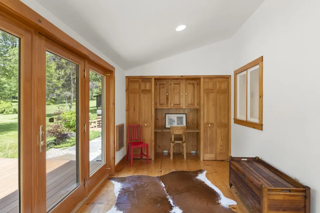 55 Crosstown Road Dover VT 05356