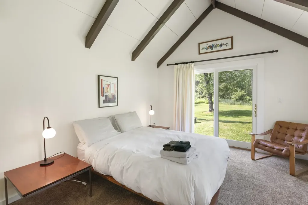 55 Crosstown Road Dover VT 05356