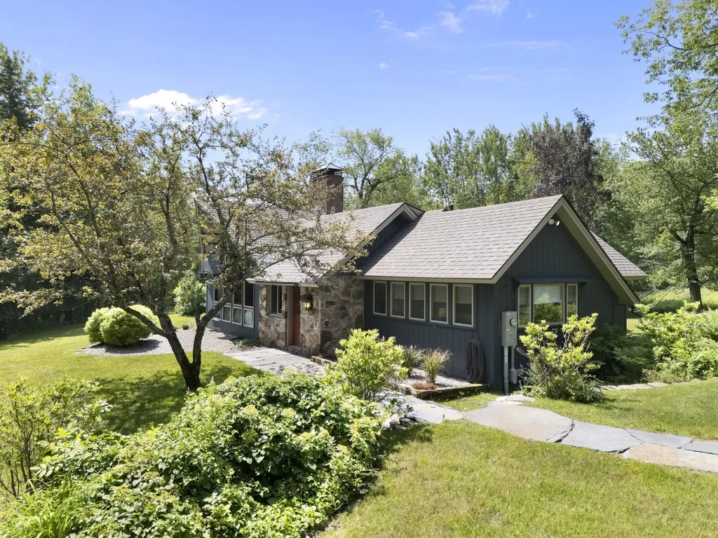 55 Crosstown Road Dover VT 05356