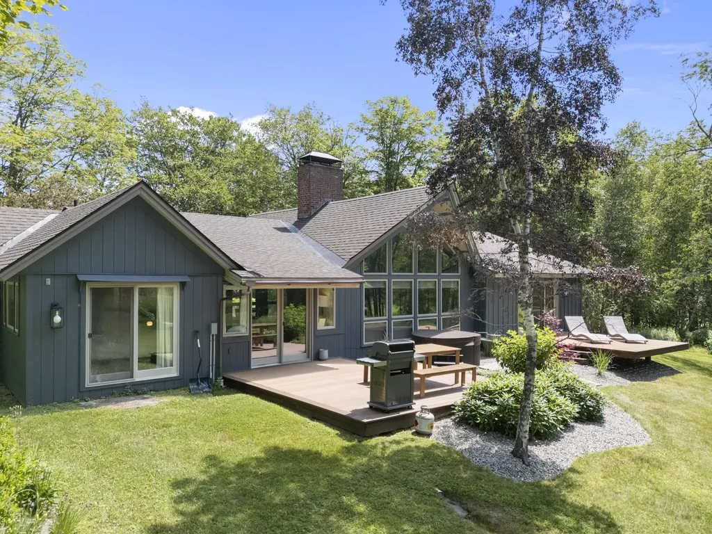 55 Crosstown Road Dover VT 05356