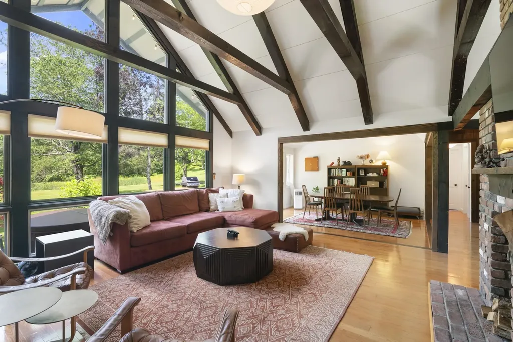 55 Crosstown Road Dover VT 05356