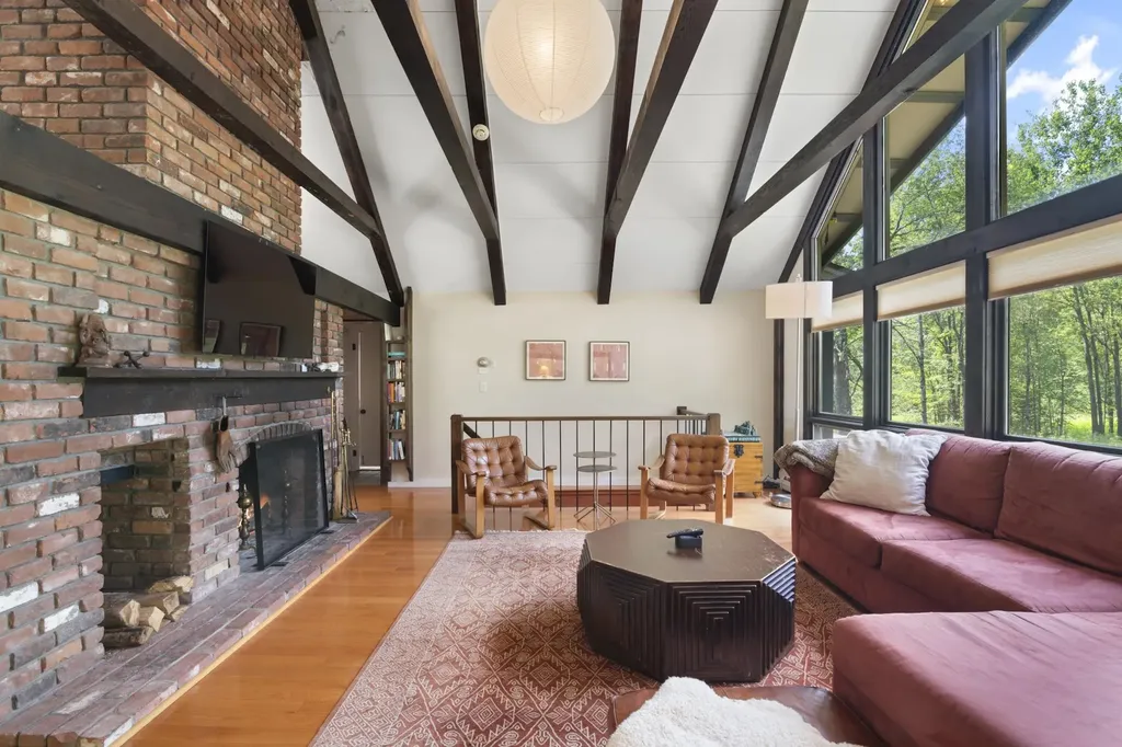 55 Crosstown Road Dover VT 05356