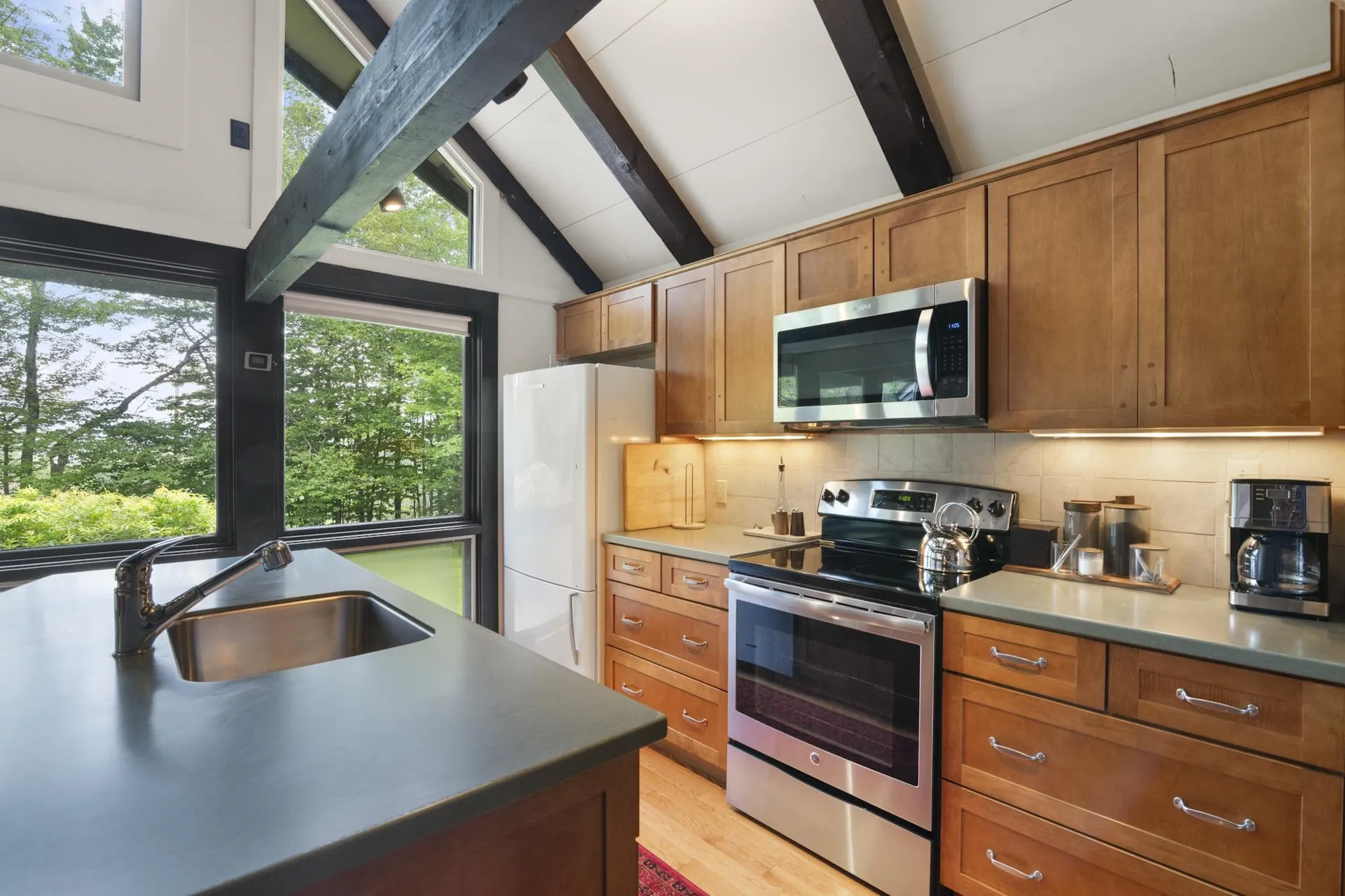 55 Crosstown Road Dover VT 05356