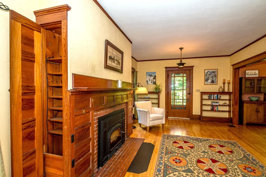 44 Neighbors Row Conway NH 03860