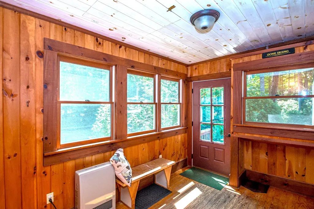 44 Neighbors Row Conway NH 03860