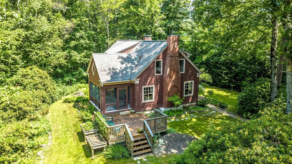 44 Neighbors Row Conway NH 03860