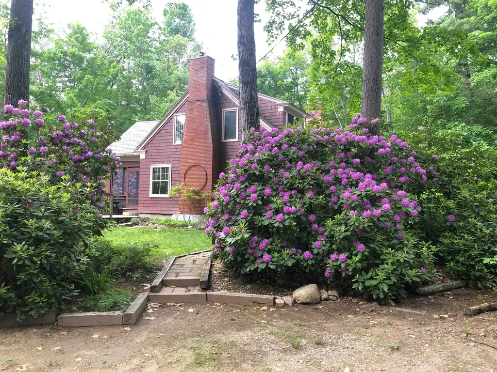 44 Neighbors Row Conway NH 03860