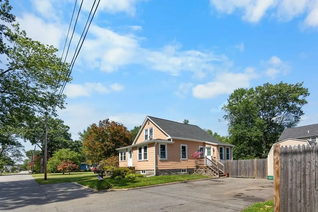 39 Granite Avenue Salem NH 03079