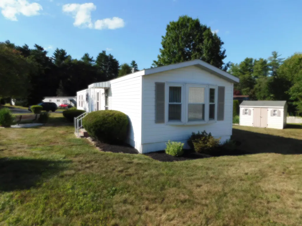 5 Caribbean Lane Rochester NH 03867