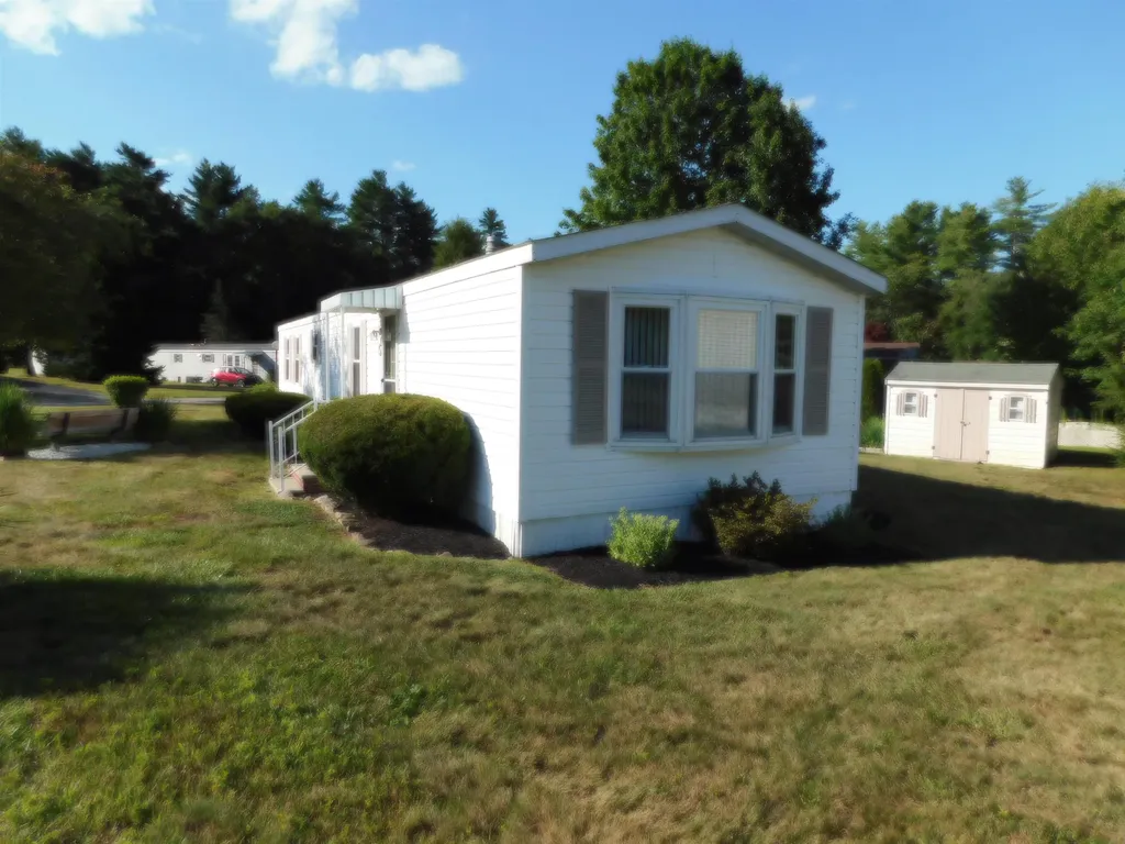 5 Caribbean Lane Rochester NH 03867