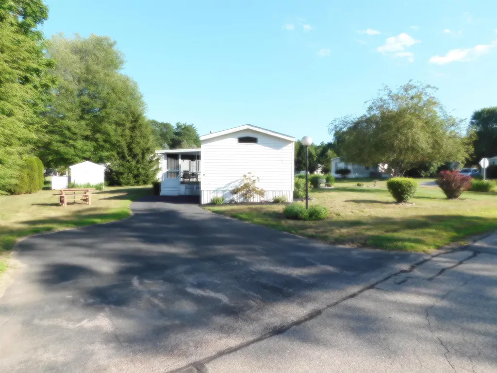 5 Caribbean Lane Rochester NH 03867