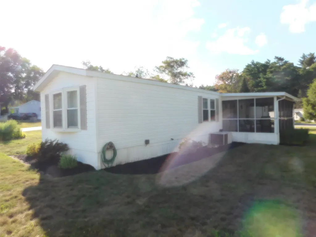 5 Caribbean Lane Rochester NH 03867