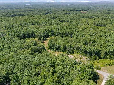 58 Boxwood Drive Auburn NH 03032