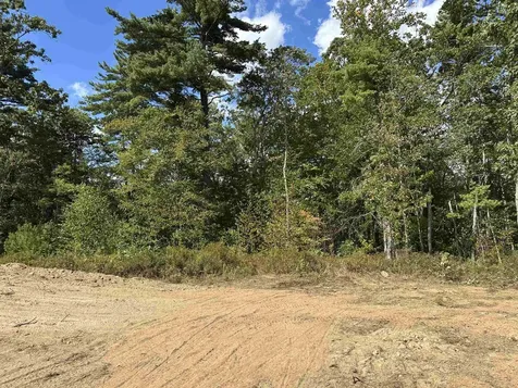 58 Boxwood Drive Auburn NH 03032