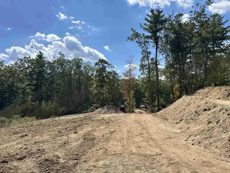 58 Boxwood Drive Auburn NH 03032