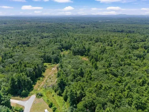 58 Boxwood Drive Auburn NH 03032