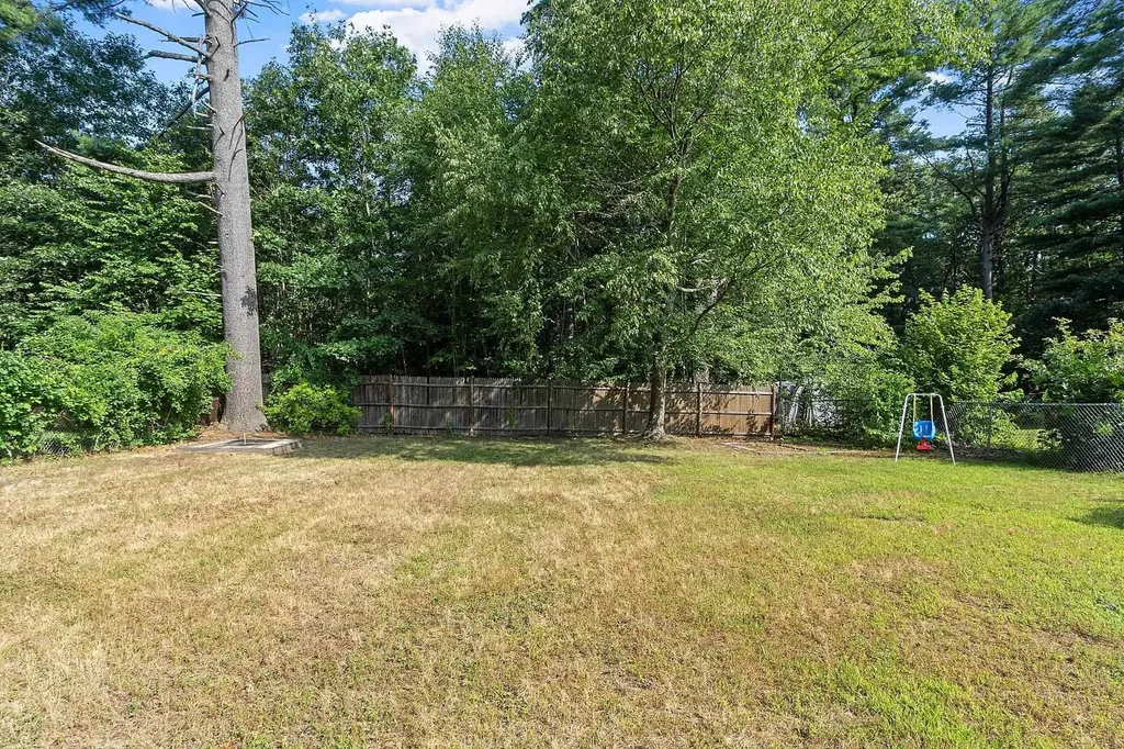 9 Moose Club Park Road Goffstown NH 03045