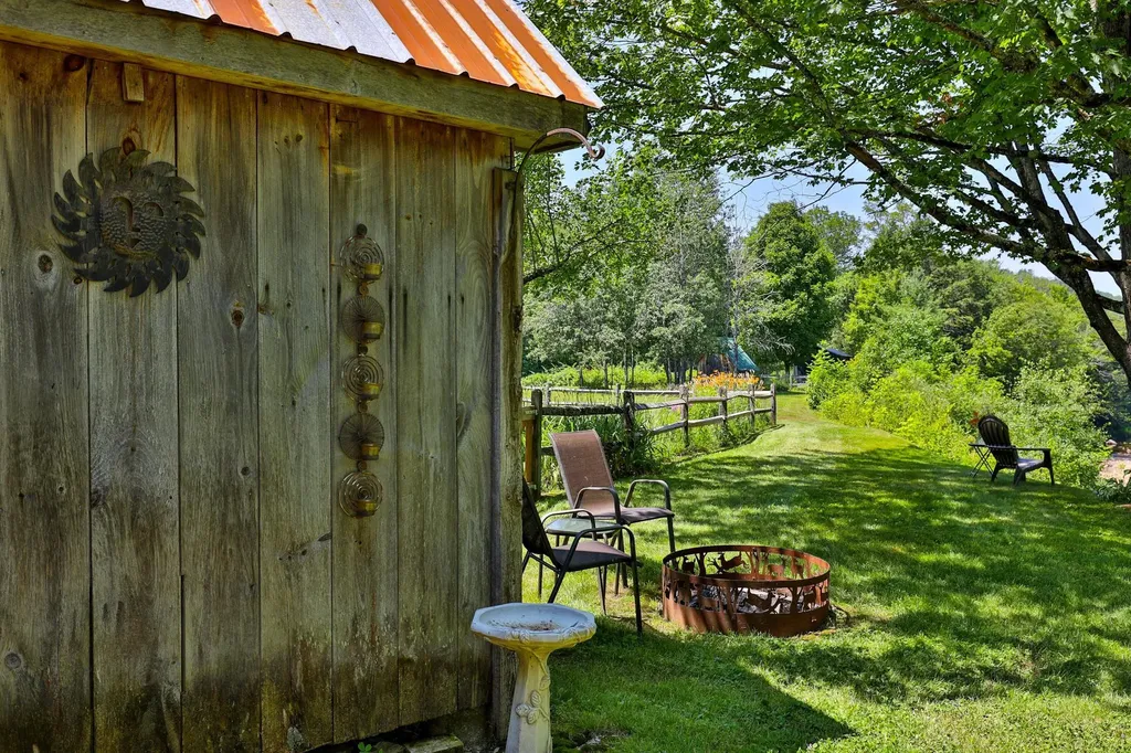 106 Vt Route 100 Weston VT 05161