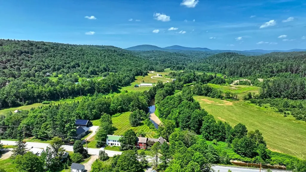 106 Vt Route 100 Weston VT 05161