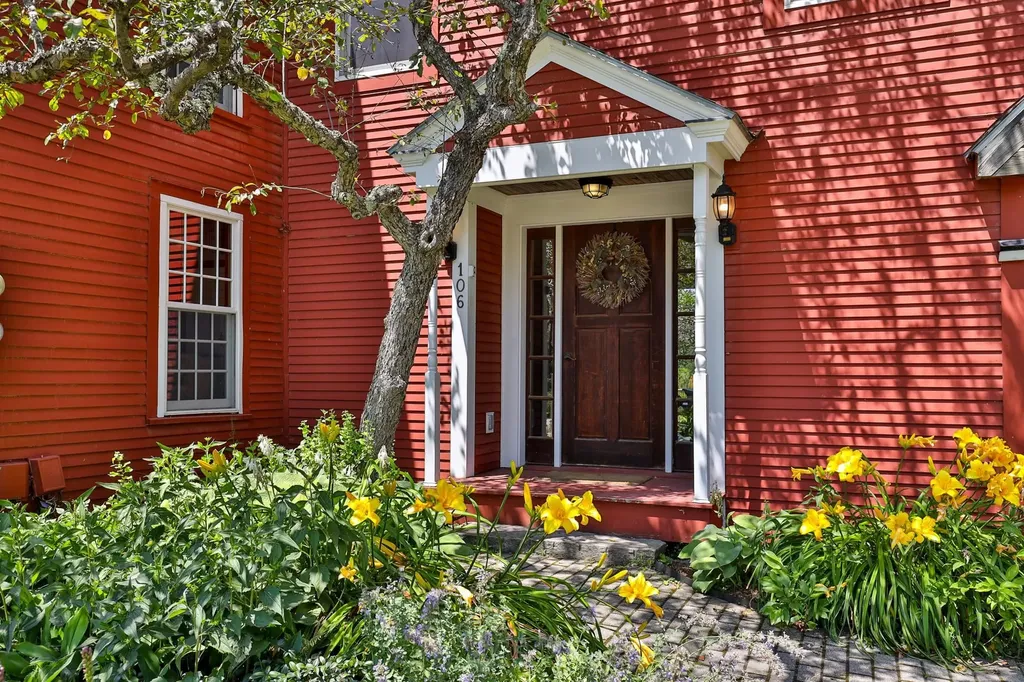 106 Vt Route 100 Weston VT 05161