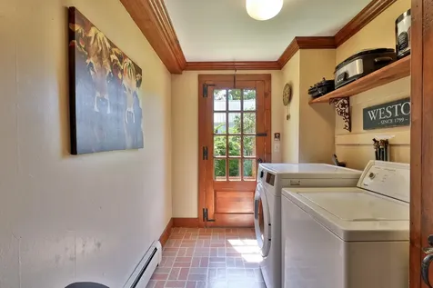 106 Vt Route 100 Weston VT 05161