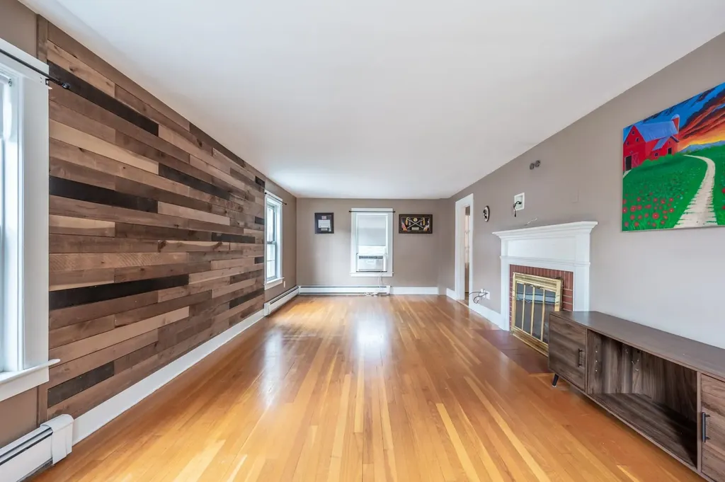 22 Park Avenue Claremont NH 03743