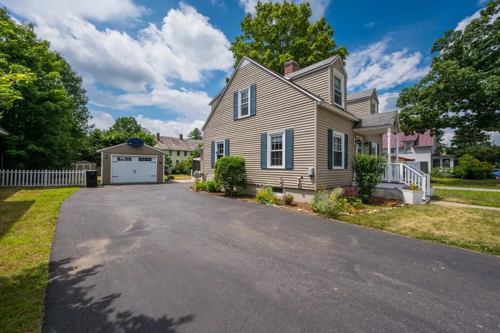 22 Park Avenue Claremont NH 03743