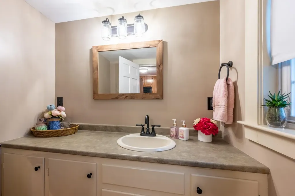 22 Park Avenue Claremont NH 03743