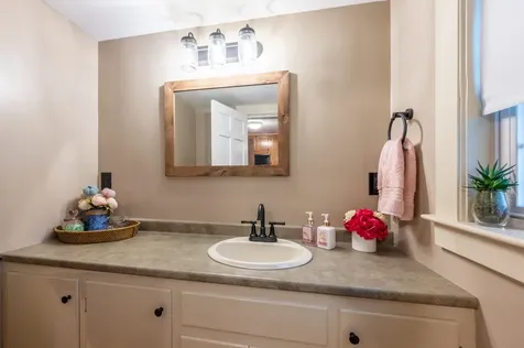 22 Park Avenue Claremont NH 03743