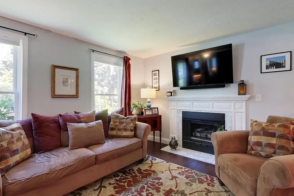 198 Megan Drive Manchester NH 03109