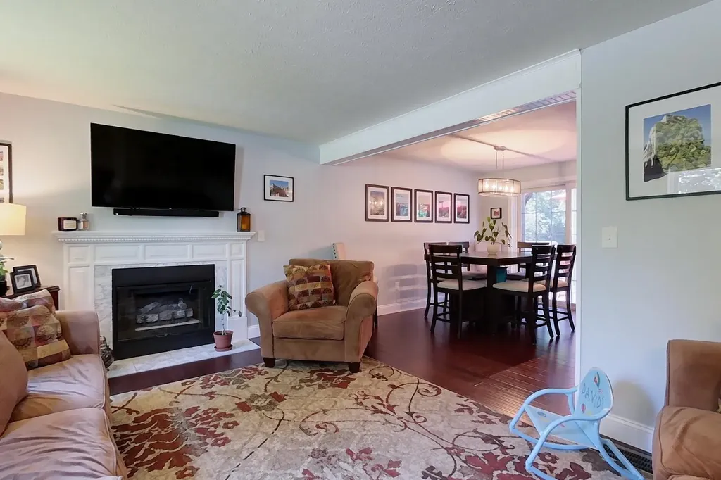 198 Megan Drive Manchester NH 03109