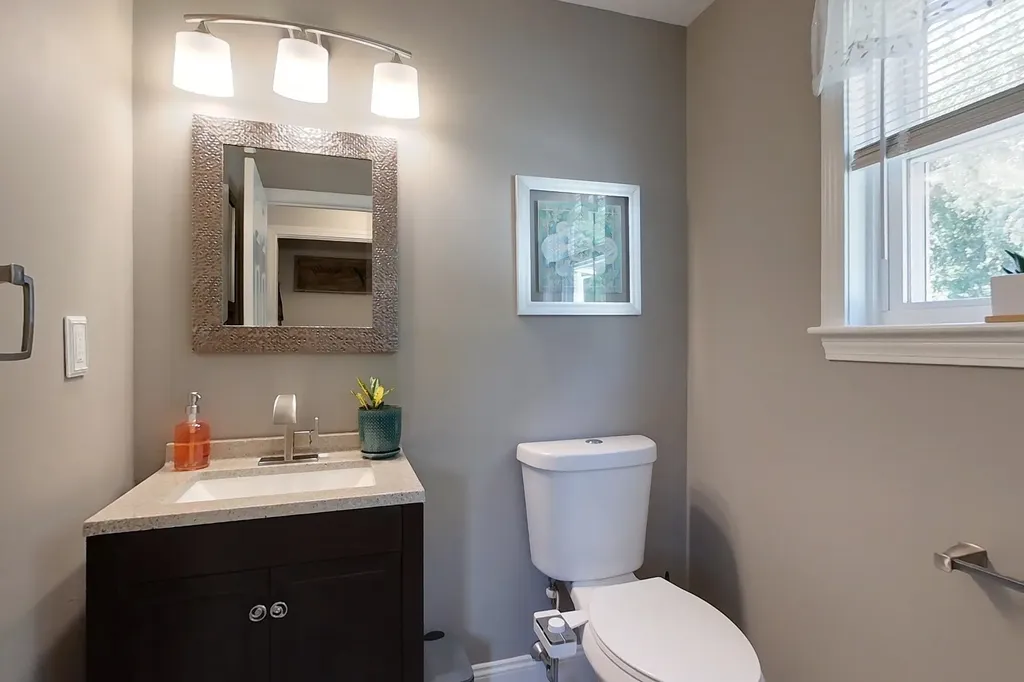 198 Megan Drive Manchester NH 03109