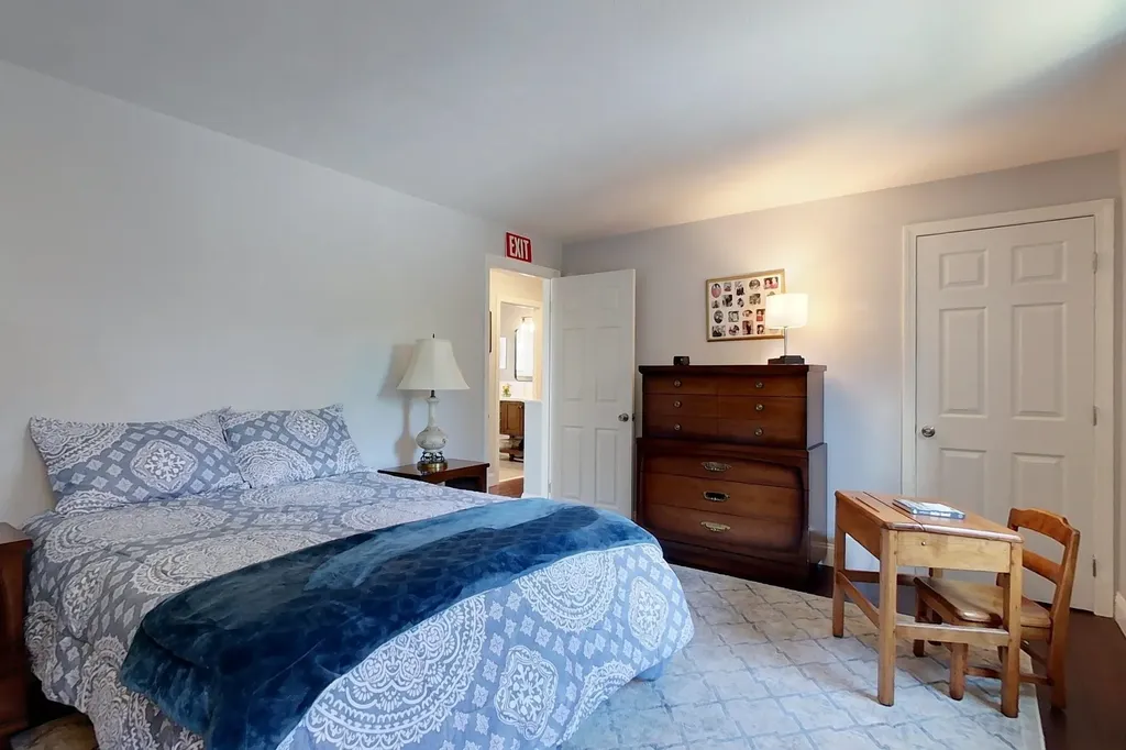 198 Megan Drive Manchester NH 03109