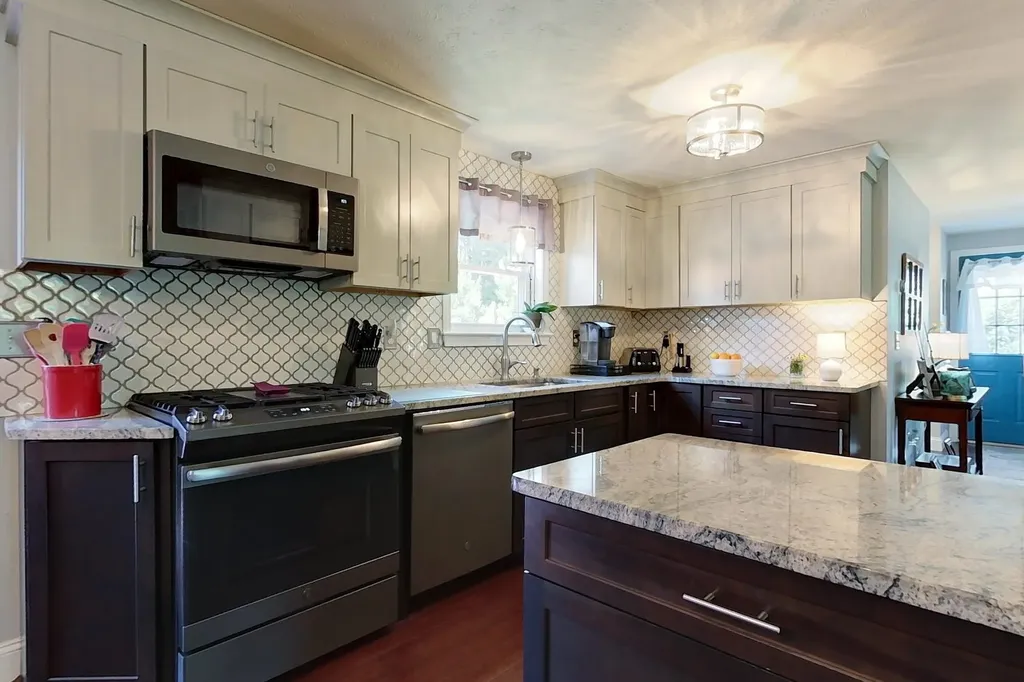 198 Megan Drive Manchester NH 03109