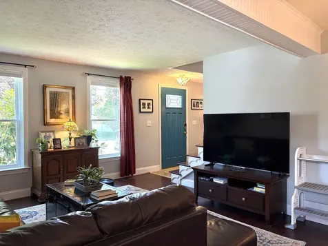 198 Megan Drive Manchester NH 03109
