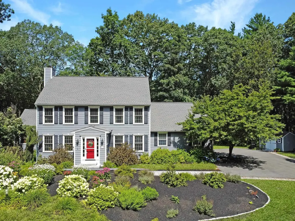 11 Montgomery Farm Road Derry NH 03038