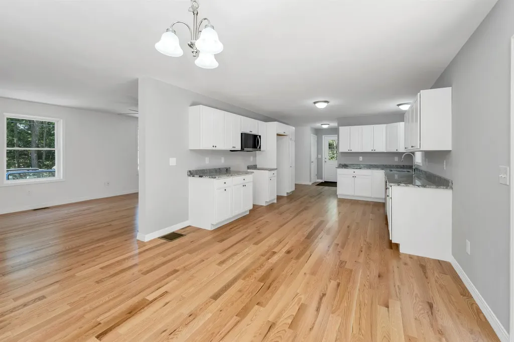 128 Onset Road Bennington NH 03442