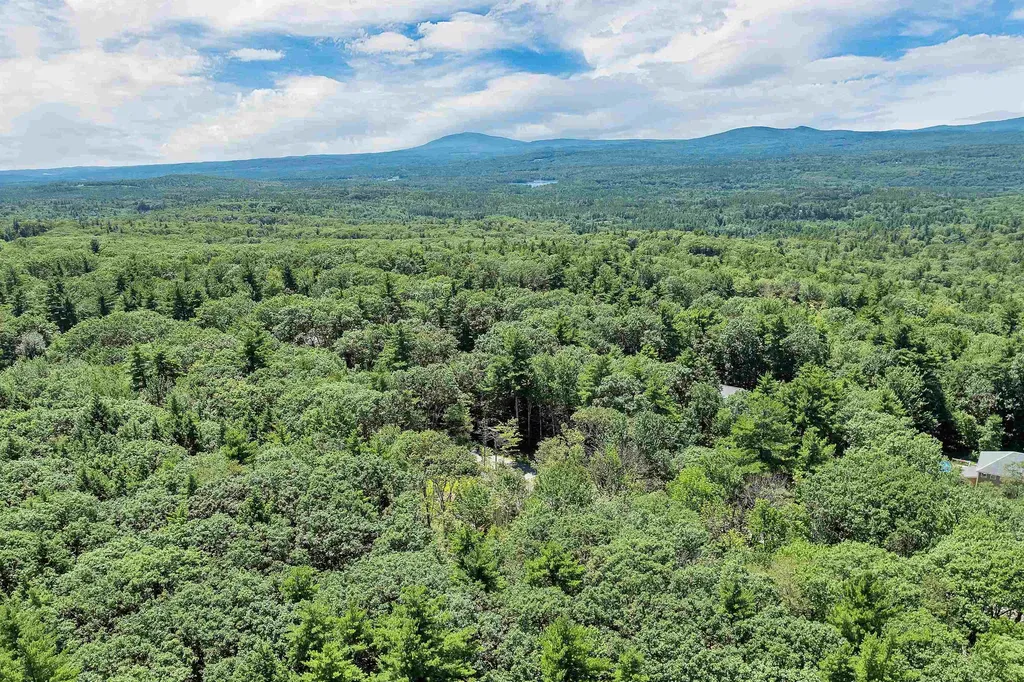 128 Onset Road Bennington NH 03442