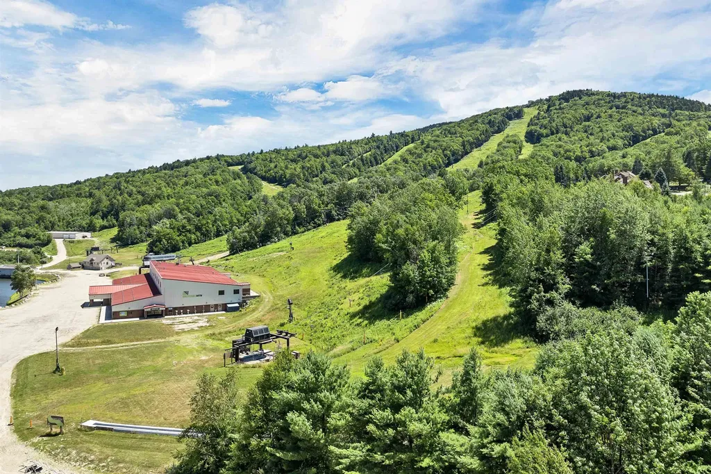 128 Onset Road Bennington NH 03442