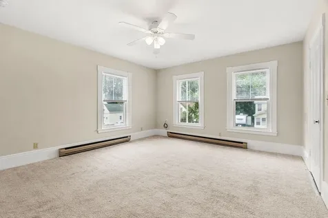11 Green Street Rochester NH 03868